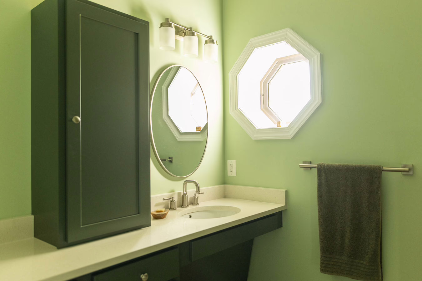 In-law Suite with Residential Elevator 1 Groo In Law Suite Bathroom, geometrical window with green theme